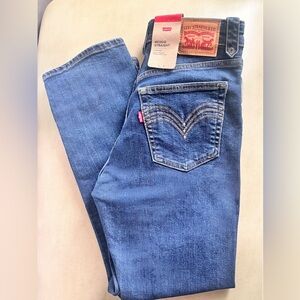 Levi's Wedgie Straight - Size 28 / 28
Worn once